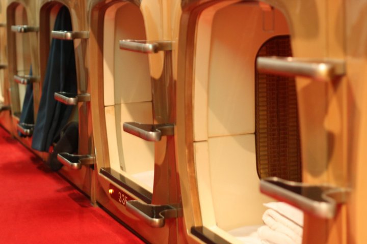 Bucket list things to do - Tokyo Capsule Hotel