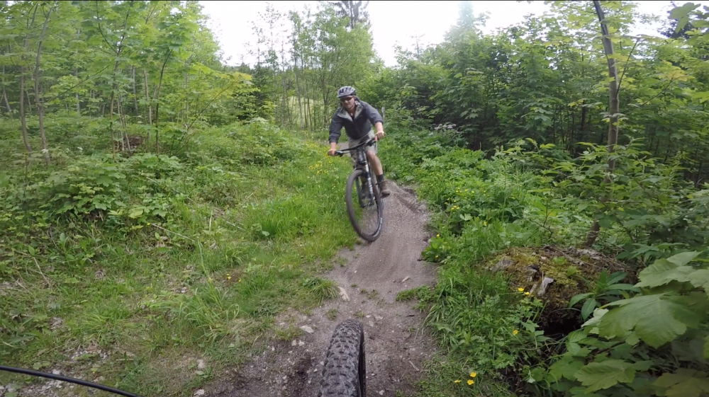 mountain-biking-rider-tirol