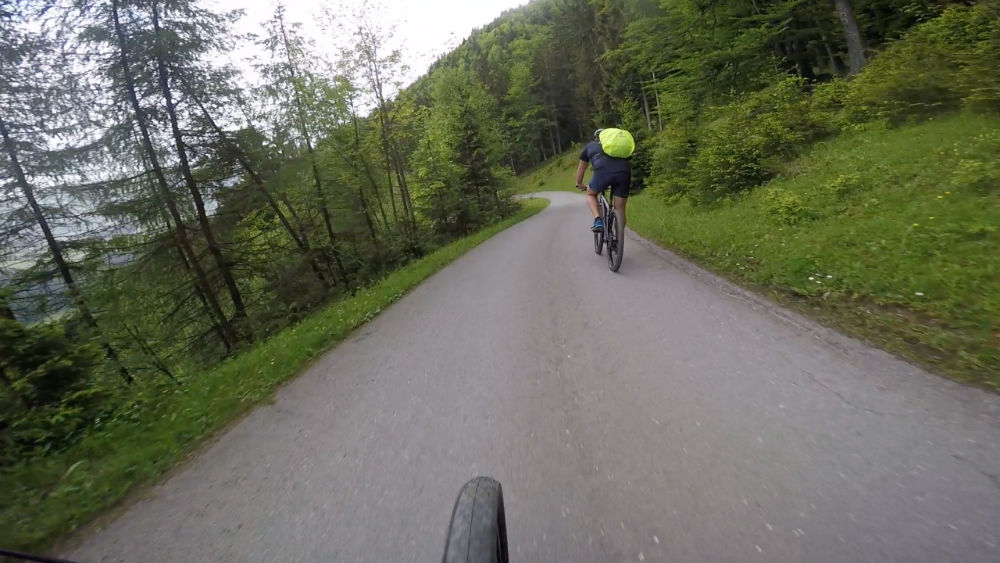 mountain-biking-woods-tirol