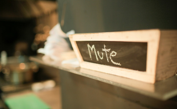 mute-sign-riga