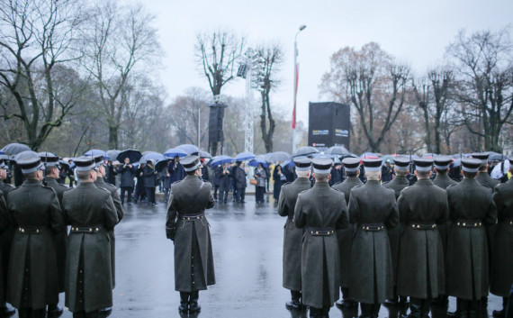 Soldiers at Freedom Monument