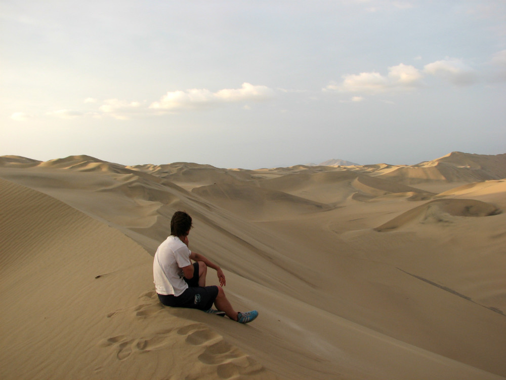 sand-boarding-vietnam-view